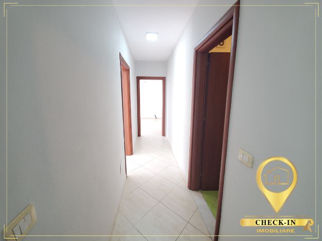 Tirane, jepet me qera zyre , Kati 7, 107 m² 550 € (Jordan Misja, prane Spak)