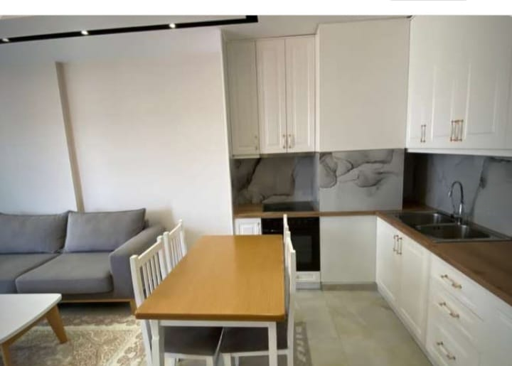 Tirane, jepet me qera apartament 2+1 Kati 3, 90 m² 470 € (Sauk)