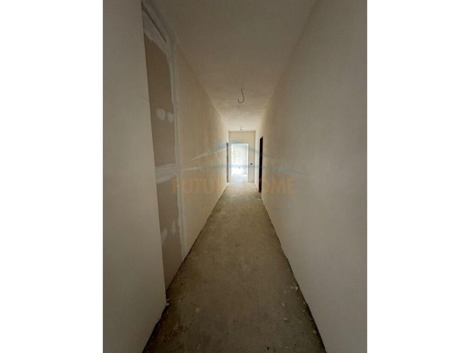 Tirane, shitet apartament 2+1+Ballkon Kati 2, 108 m² 161.700 € (BULEVARDI I RI)