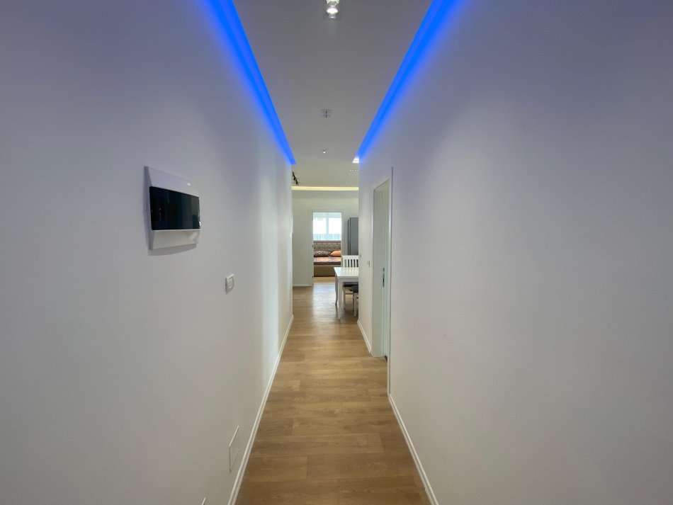 Tirane, jepet me qera apartament 2+1 Kati 1, 90 m² 500 € (selite)