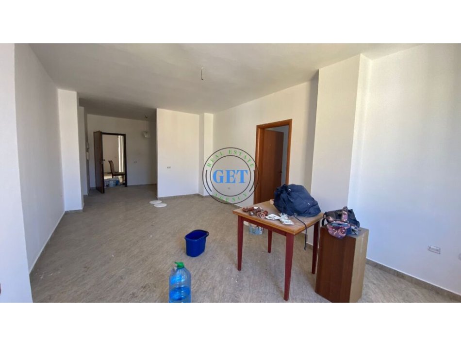 Durres, shitet apartament 1+1+Ballkon , 82 m² 85.000 € (Plazh Hekurudha, Durres)