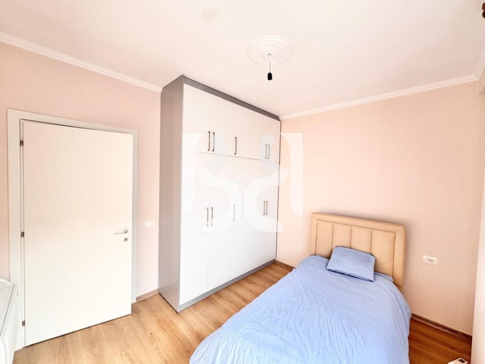 Tirane, shitet apartament 2+1 Kati 3, 83 m² 139.000 € (Astir)