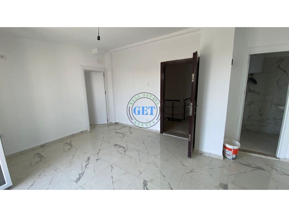 Durres, shitet apartament 2+1+Ballkon Kati 5, 70 m² 105.000 € (Golem)