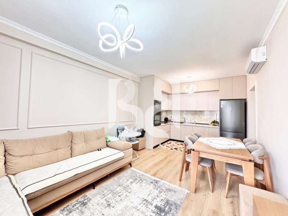 Tirane, shitet apartament 2+1 Kati 2, 101 m² 170.000 € (Astir)