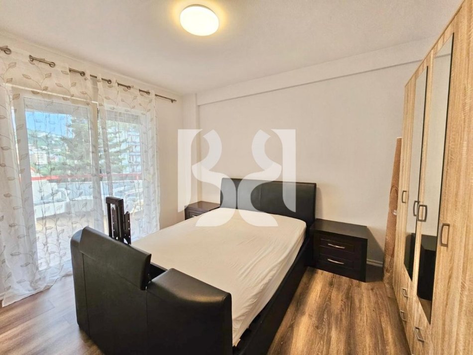 Tirane, jepet me qera apartament 2+1 Kati 5, 102 m² 850 € (Liqeni i Thate)
