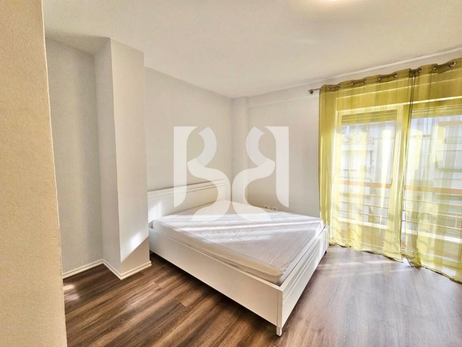 Tirane, jepet me qera apartament 2+1 Kati 5, 102 m² 850 € (Liqeni i Thate)