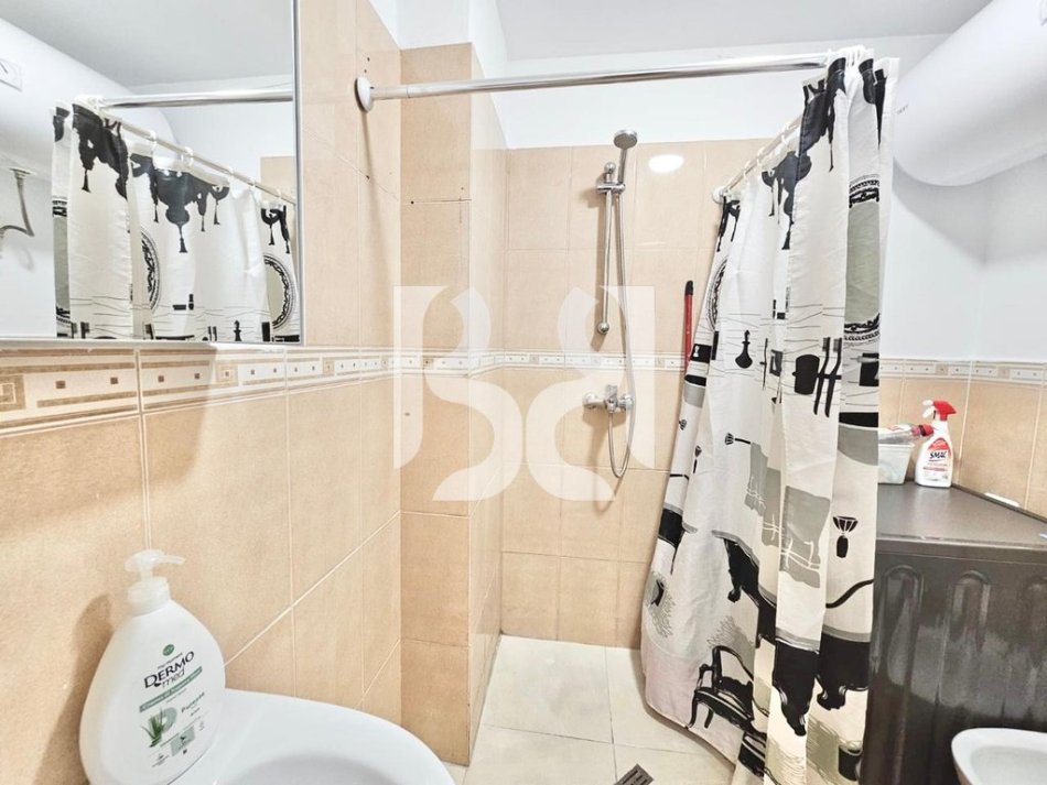 Tirane, jepet me qera apartament 2+1 Kati 5, 102 m² 850 € (Liqeni i Thate)