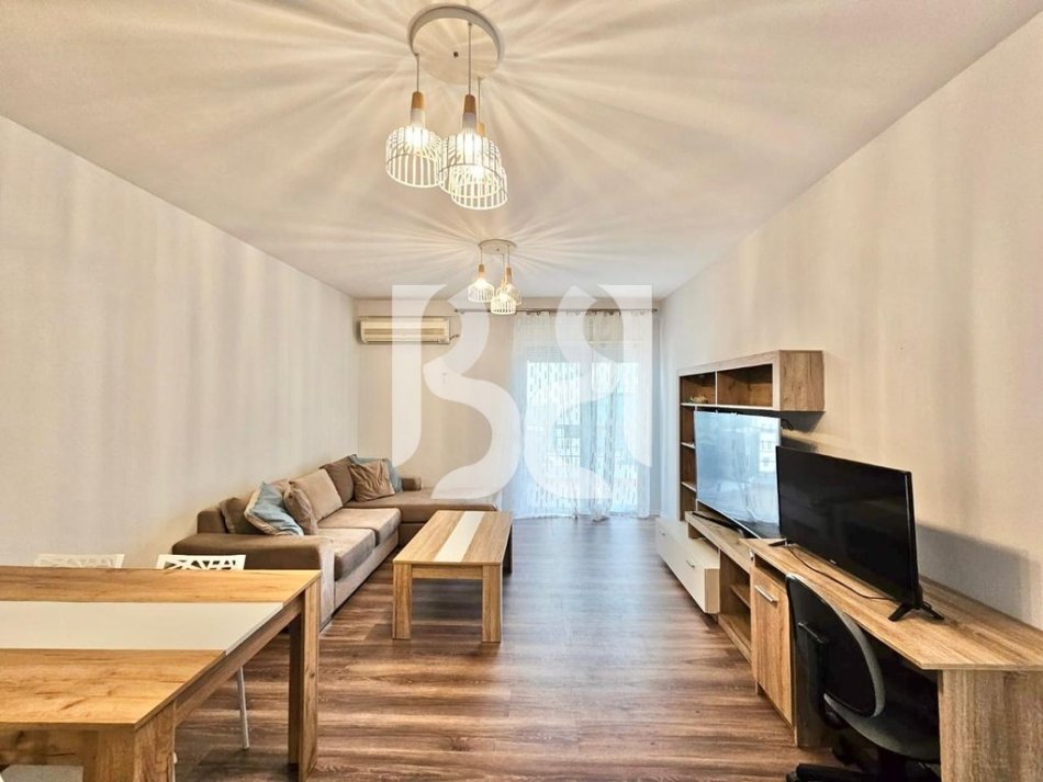 Tirane, jepet me qera apartament 2+1 Kati 5, 102 m² 850 € (Liqeni i Thate)