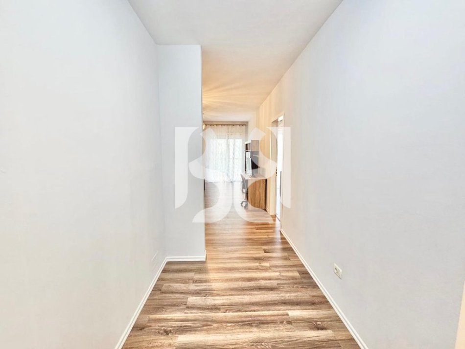 Tirane, jepet me qera apartament 2+1 Kati 5, 102 m² 850 € (Liqeni i Thate)
