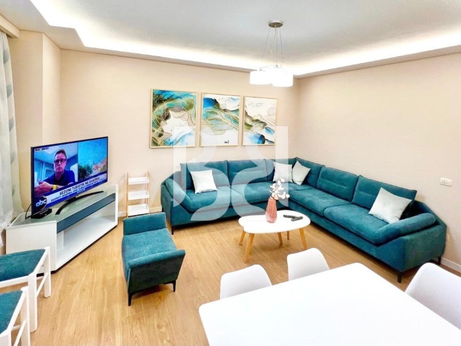 Tirane, jepet me qera apartament 1+1 Kati 5, 85 m² 550 € (Tregu Elektrik)
