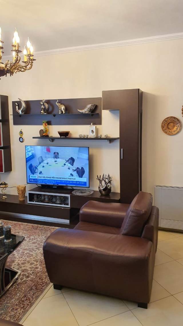 Tirane, shes apartament Kati 4, 120 m² 150.000 Euro