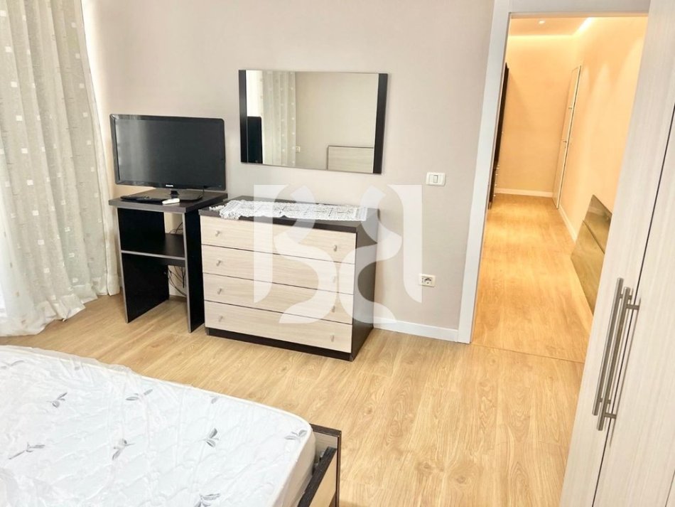Tirane, jepet me qera apartament 1+1 Kati 5, 85 m² 550 € (Tregu Elektrik)