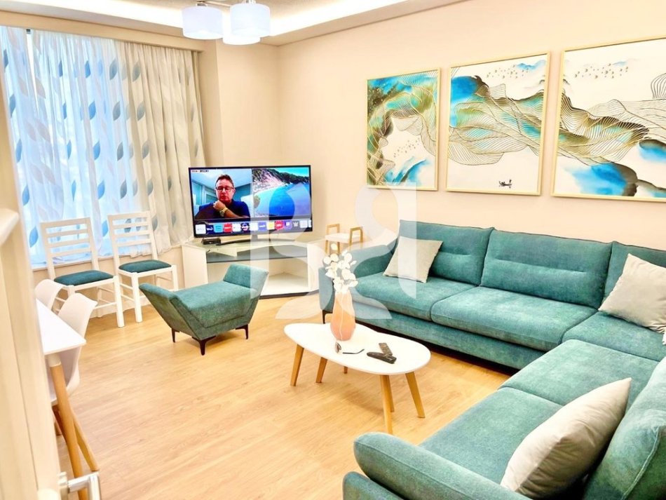 Tirane, jepet me qera apartament 1+1 Kati 5, 85 m² 550 € (Tregu Elektrik)