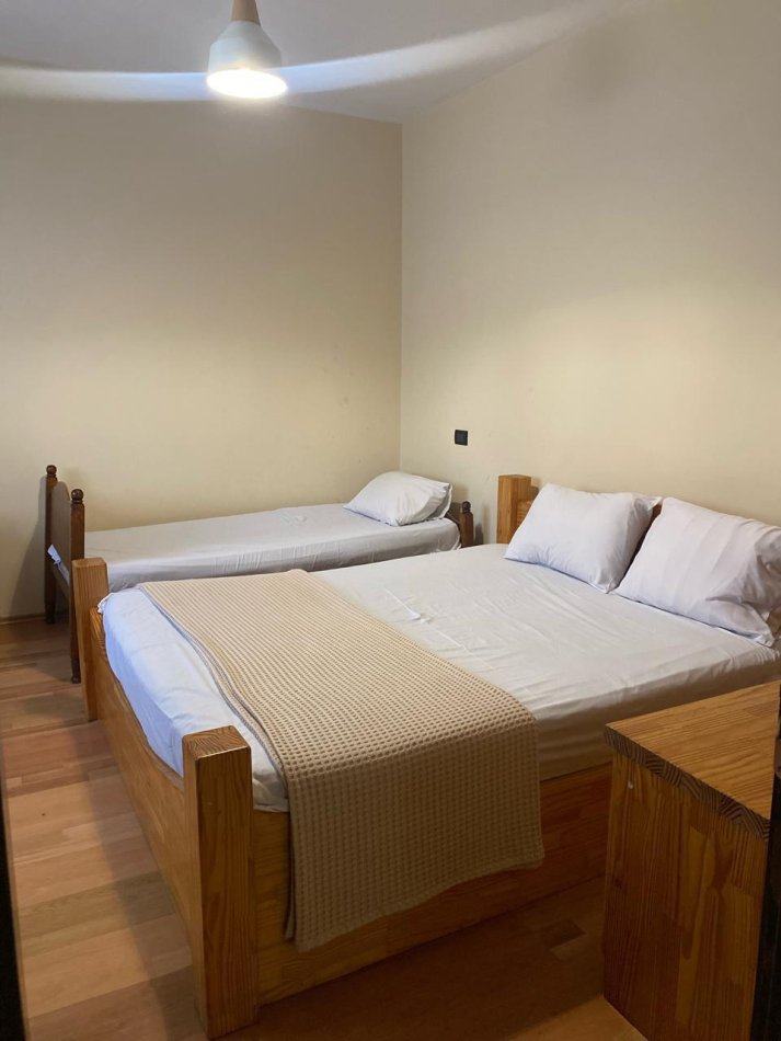Tirane, jepet me qera apartament 1+1 Kati 1, 60 m² 600 € (Rruga e Elbasanit)