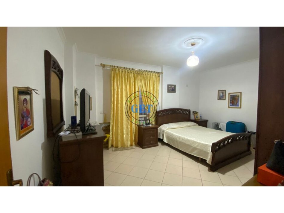 Durres, shitet apartament 2+1+Ballkon Kati 1, 120 m² 121.000 € (Stadiumi)