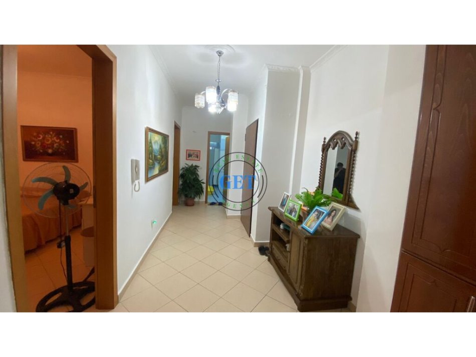 Durres, shitet apartament 2+1+Ballkon Kati 1, 120 m² 121.000 € (Stadiumi)