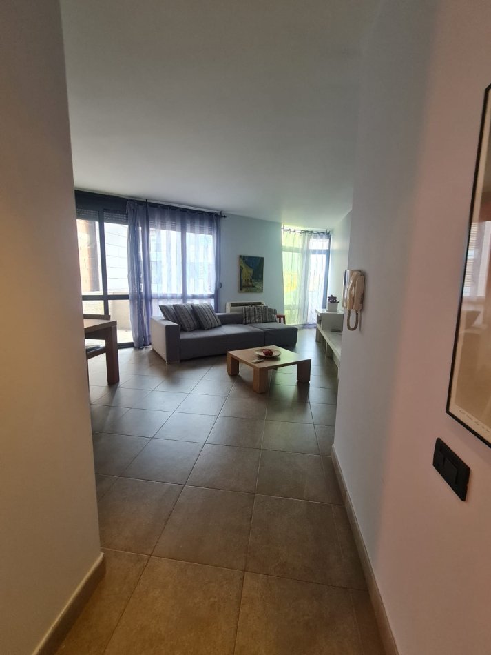 Tirane, jepet me qera apartament 1+1 Kati 7, 66 m² 700 € (Ne Bllok)