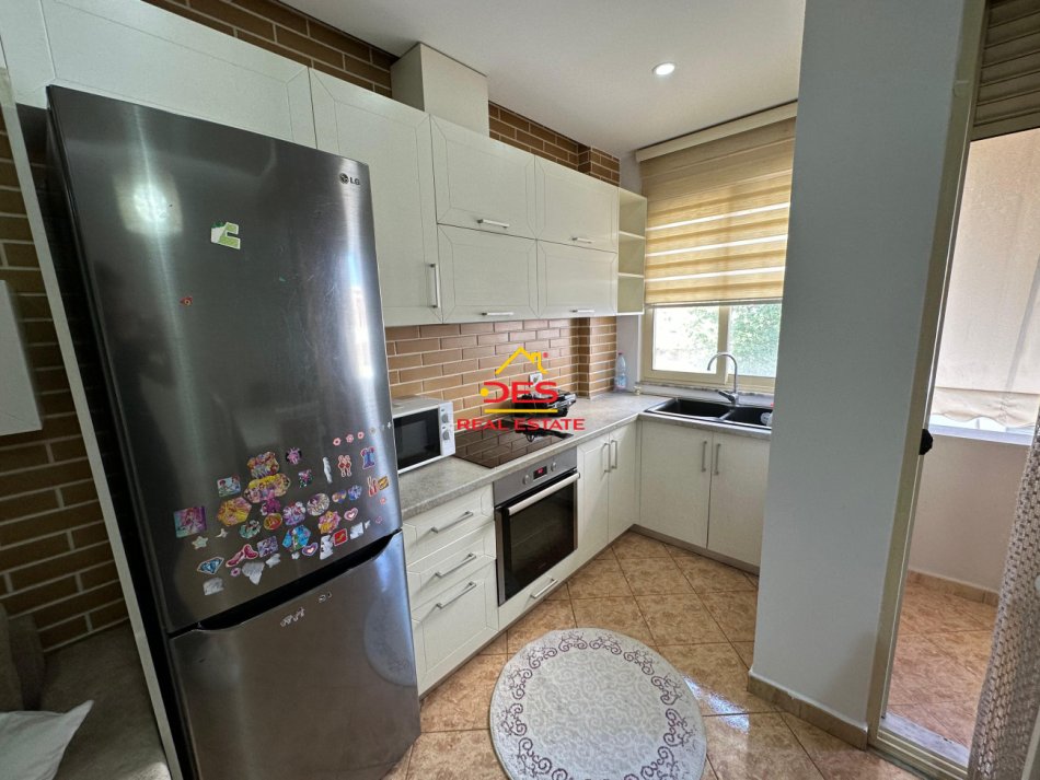 Vlore, shitet apartament 2+1 Kati 2, 71 m² 90.000 € (Rruga Gjergj Kastrioti)