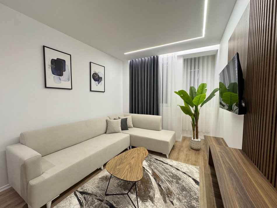 Tirane, shes apartament 1+1 Kati 5, 70 m² 185.000 € (RRUGA FORTUZI)