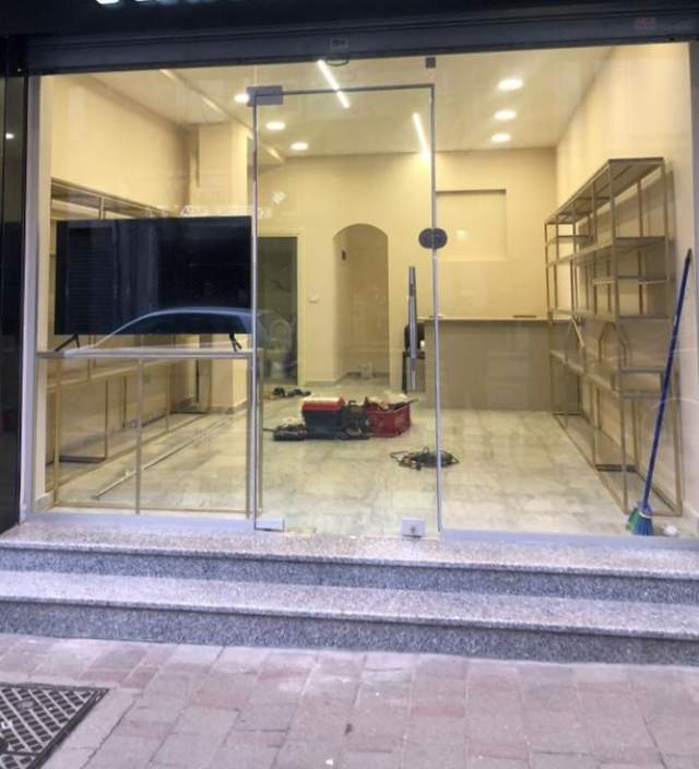 Tirane, shitet dyqan Kati 0, 38 m² 4.000 Euro/m2 (Rruga Hoxha Tahsim)