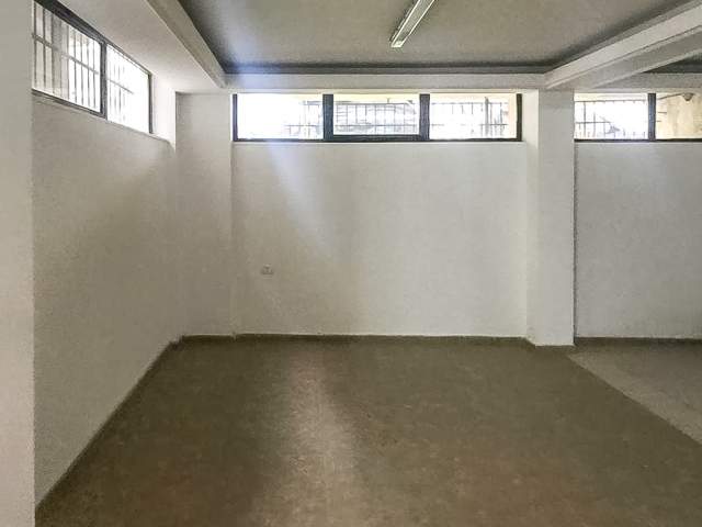 Tirane, shitet ambjent biznesi 110 m² 165.000 Euro