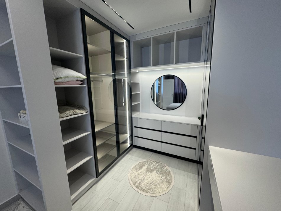 Tirane, jepet me qera apartament 1+1+Ballkon Kati 9, 65 m² 650 € (River Residence, Reuga Nexho Konomi)