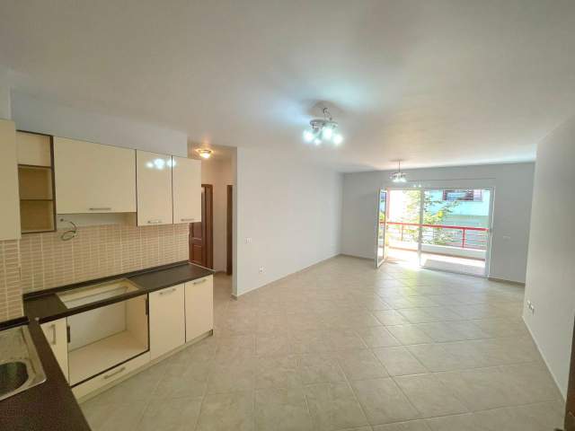 Tirane, shes apartament 3+1+A+BLK Kati 3, 145 m² 1.550 Euro/m2 (Liqeni i Thate)