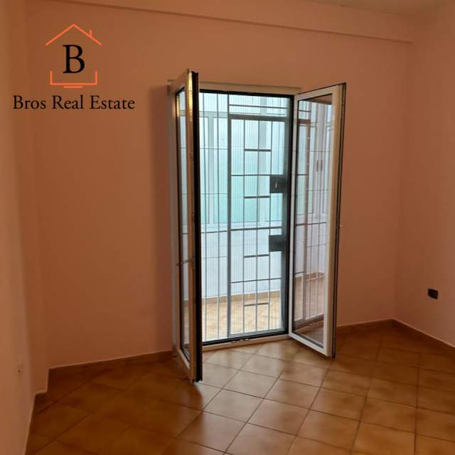 Tirane, jepet me qera apartament 2+1+BLK Kati 3, 90 m² 500 Euro (Kristali)