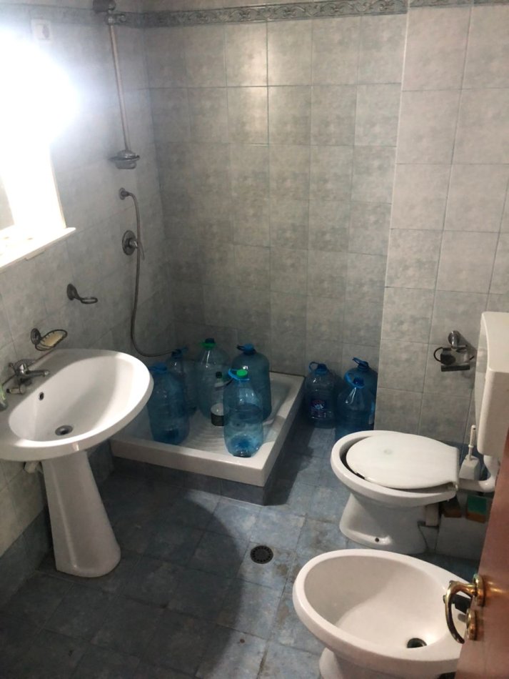 Tirane, jepet me qera ambjent biznesi , Kati 1, 110 m² 1,200 € (Stadiumi Dinamo)