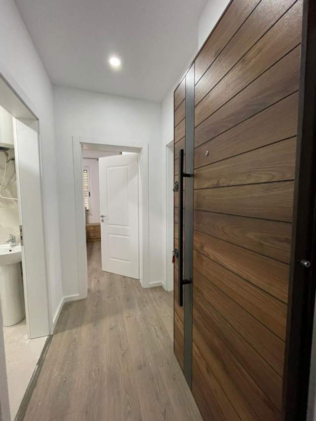 Tirane, jepet me qera apartament 1+1 Kati 2, 70 m² 430 Euro (rruga Bill Klinton)