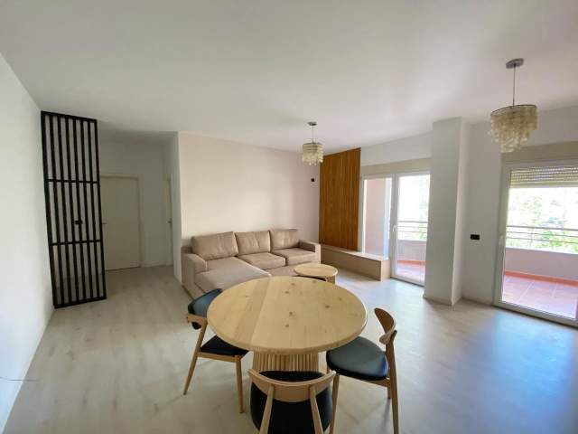 Tirane, shitet apartament 2+1+BLK Kati 1, 127 m² 145.000 Euro (Rruga Kodra e Diellit)