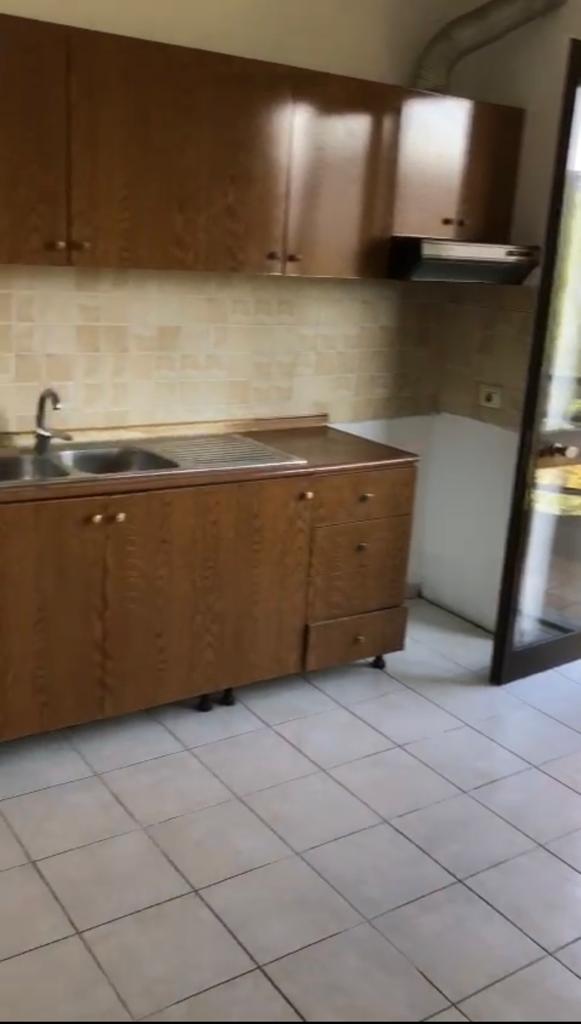 Tirane, jepet me qera apartament 2+1+BLK Kati 4, 90 m² 45.000 Leke (Ish Fusha e Aviacionit)