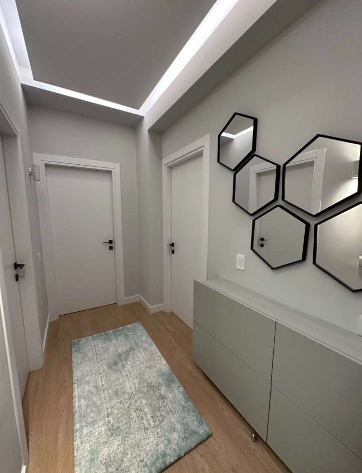 Tirane, shitet apartament 2+1+Ballkon Kati 6, 95 m² 173.000 € (Yzberisht)