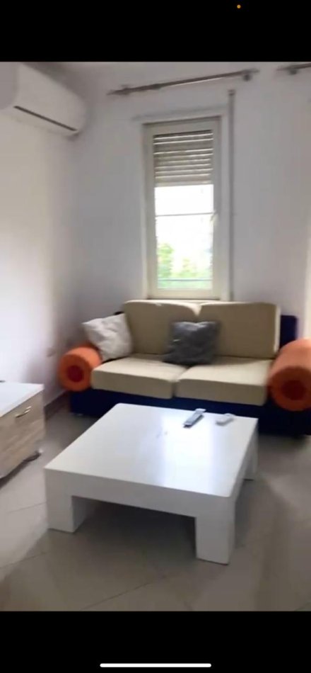 Tirane, jepet me qera apartament 2+1 , 100 m² 500 € (Ali Demi)