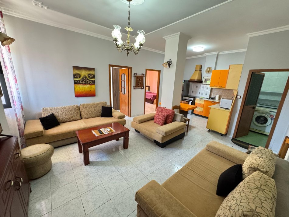 Tirane, jepet me qera apartament 2+1 Kati 2, 80 m² 550 € (Rruga durresit)