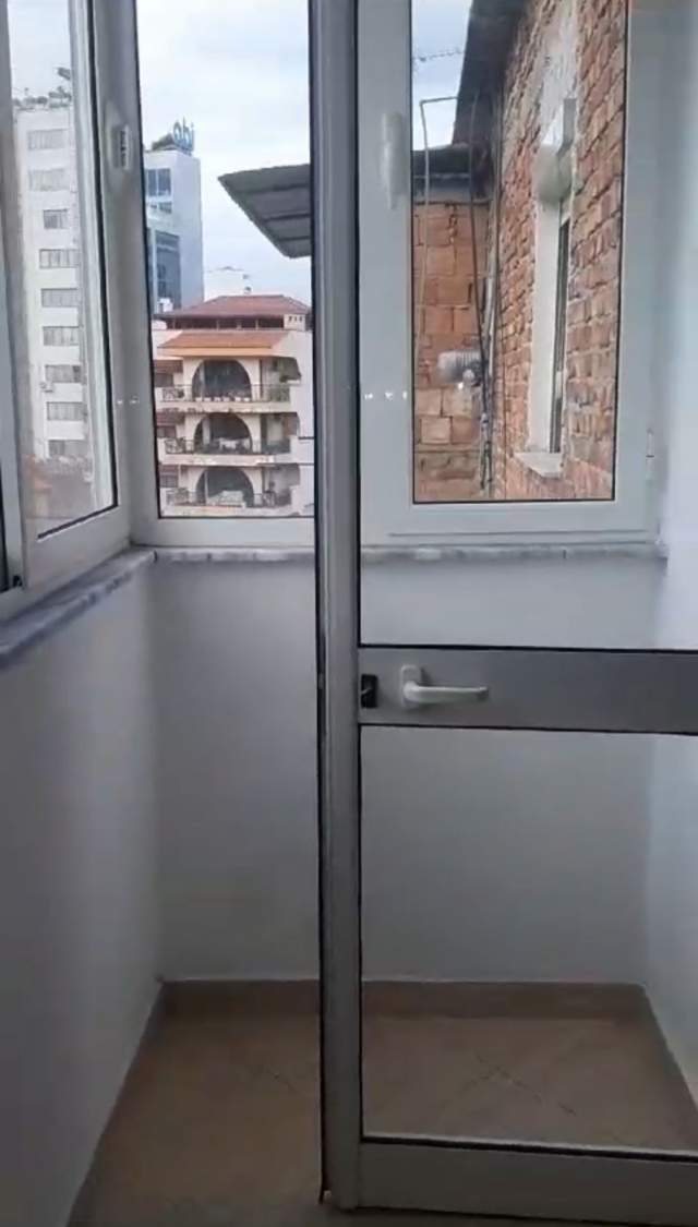 Tirane, jepet me qera apartament 2+1+A+BLK Kati 5, 85 m² 45.000 Leke (rruga Myslym Shyri)