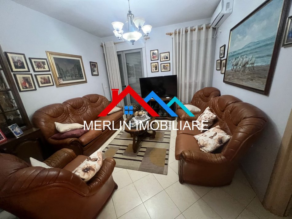 Tirane, jepet me qera apartament 2+1 Kati 3, 91 m² 600 € (Rruga Mine Peza)