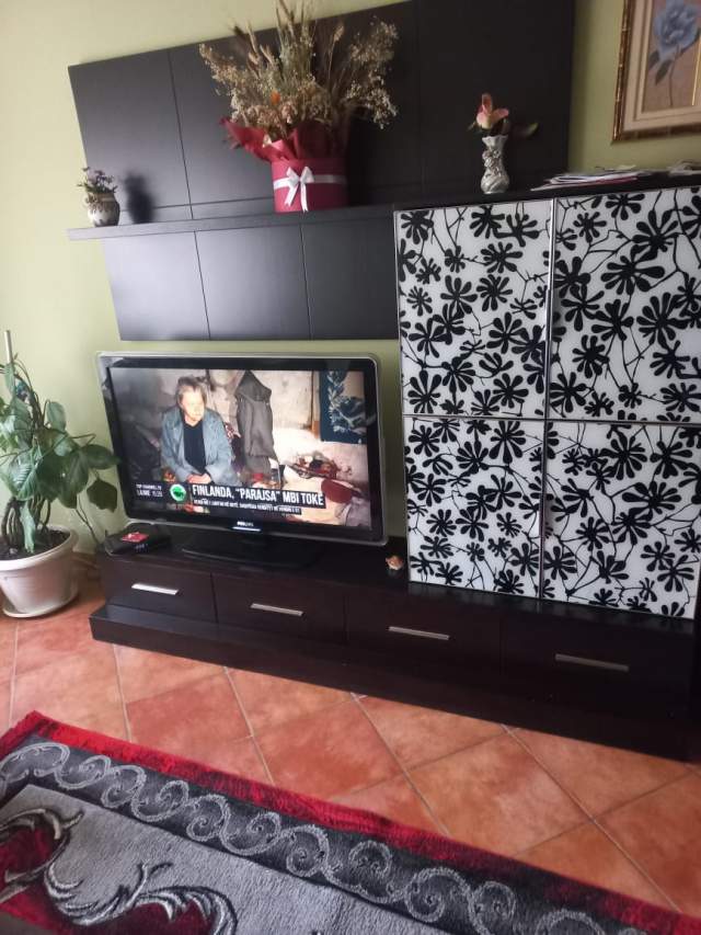 Tirane, jepet me qera apartament 2+1+BLK Kati 1, 103 m² 900 Euro (Sheshi Wilson)