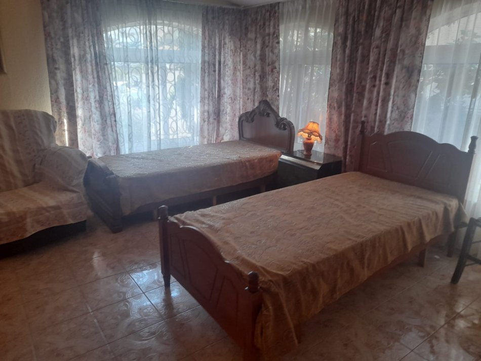 Tirane, jepet me qera apartament 2+1 Kati 3, 135 m² 550 € (Komuna e Parisit)