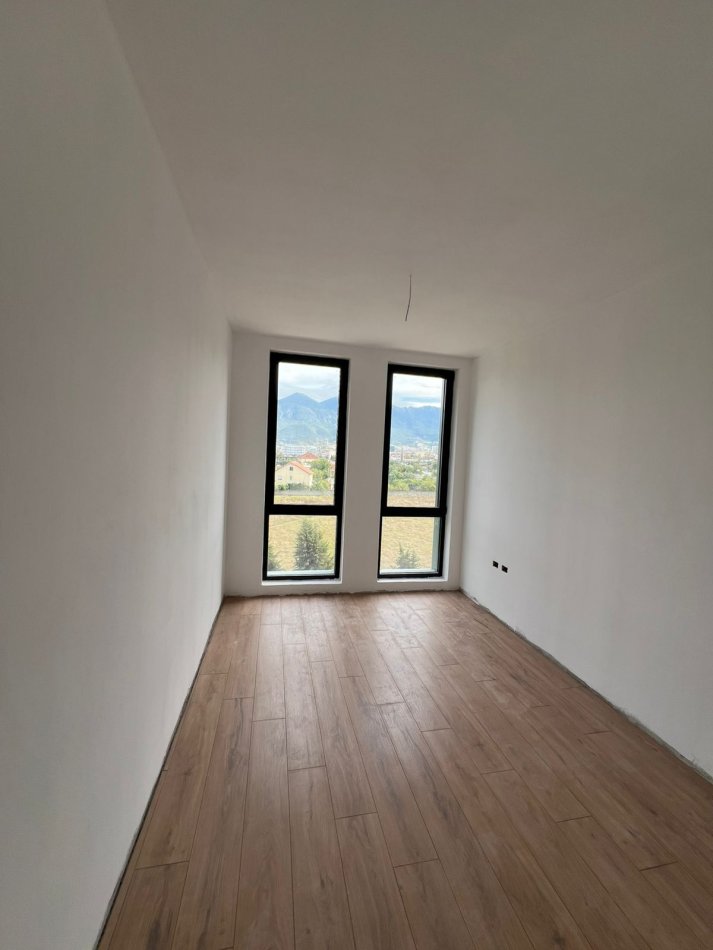 Tirane, shitet apartament 3+1+Aneks+Ballkon Kati 2, 157 m² 243.000 € (bulevardi i ri)