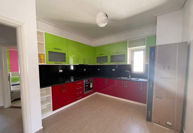 shitet apartament 230 m² 235.000