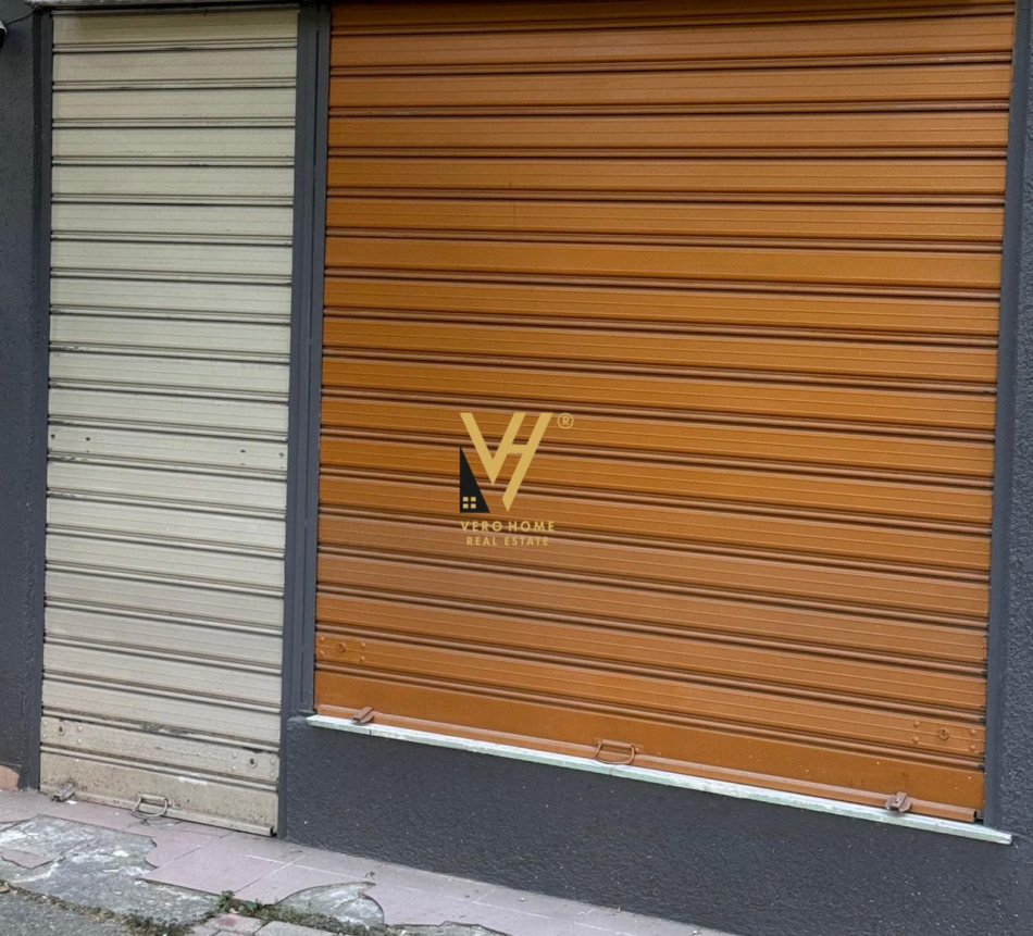 Tirane, jepet me qera dyqan Kati 0, 55 m² 700 € (VASIL SHANTO)