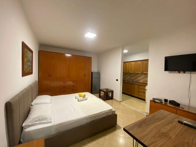 Tirane, shitet apartament 2+1 Kati 2, 935 m² 182.400 Euro (Rruga e Durresit)