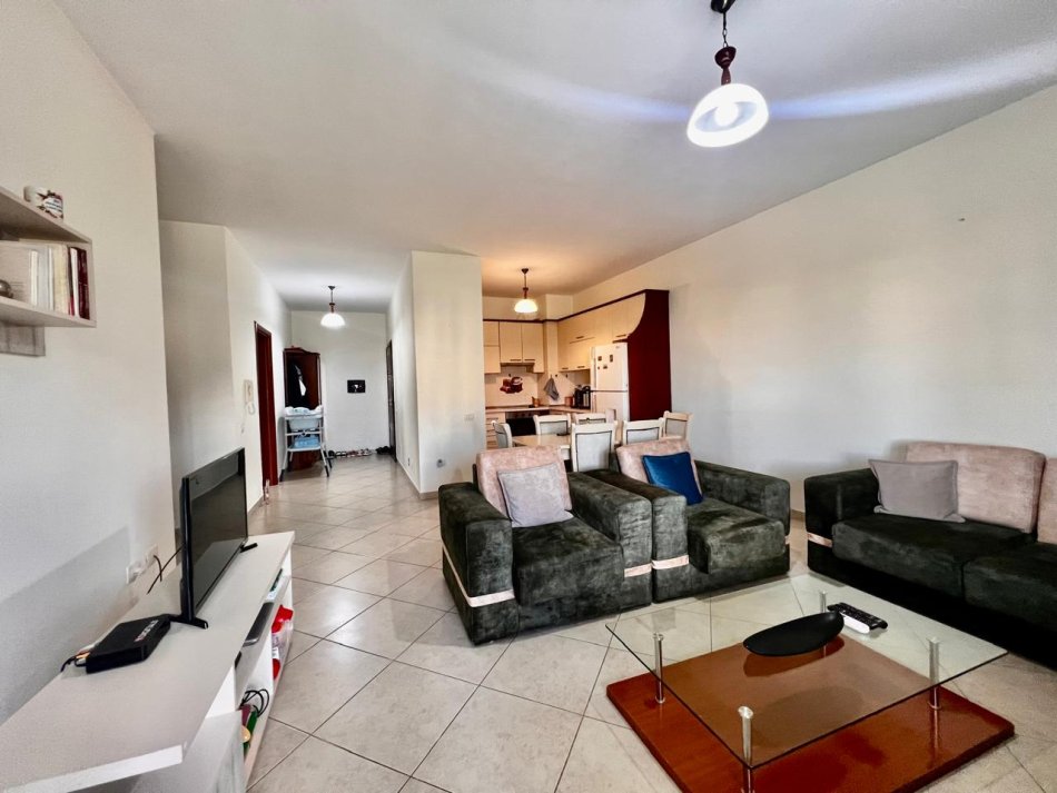 Tirane, shitet apartament 2+1+Ballkon Kati 6, 108 m² 275.000 € (Kopshti Zologjik)