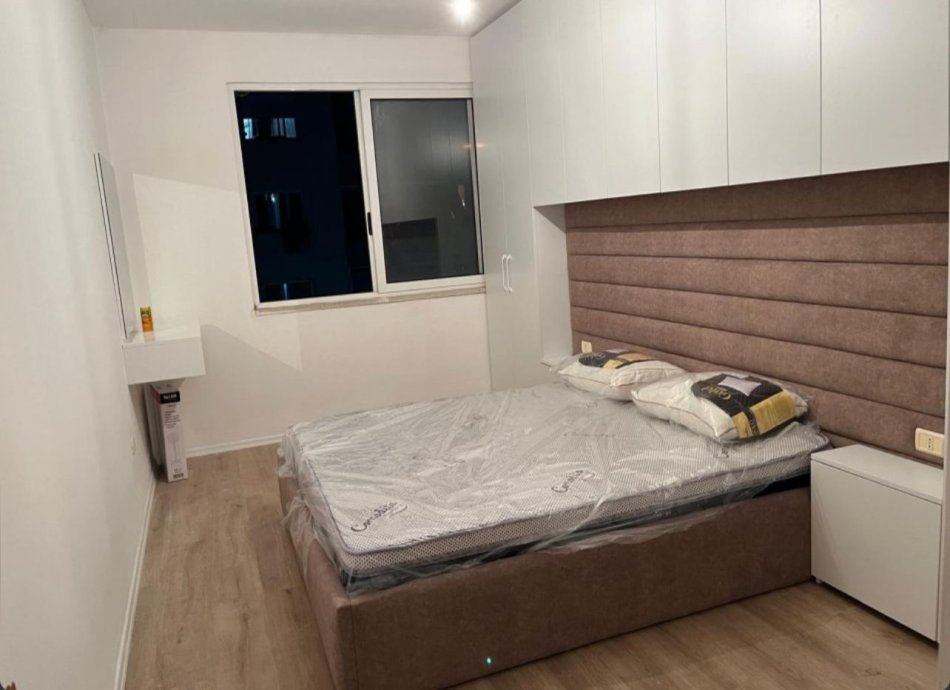 jepet me qera apartament 1+1 Kati 8, 80 m² 400 € (Astir)
