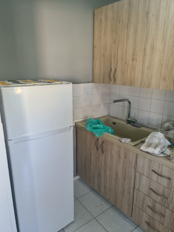 Tirane, jepet me qera apartament 1+1 Kati 5, 75 m² 400 € (21-Dhjetori)