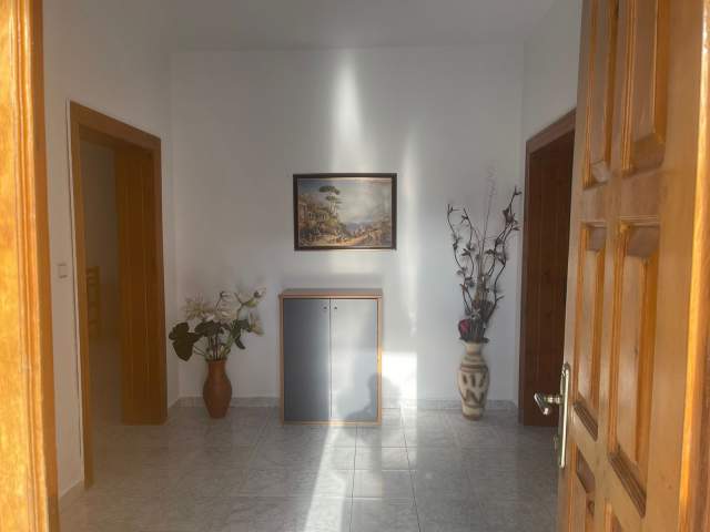 Tirane, jepet me qera shtepi 2+1+BLK Kati 1, 120 m² 40.000 Leke (Leandro Zoto)