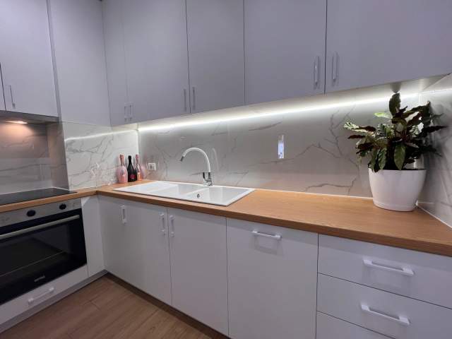 Tirane, shitet apartament 2+1 Kati 3, 92 m² 143.000 Euro (Kodra diellit)