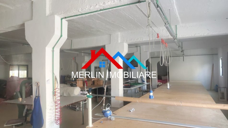 Tirane, jepet me qera ambjent biznesi Kati 2, 900 m² 2.850 € (RRUGA  FABRIKA E QELQIT)