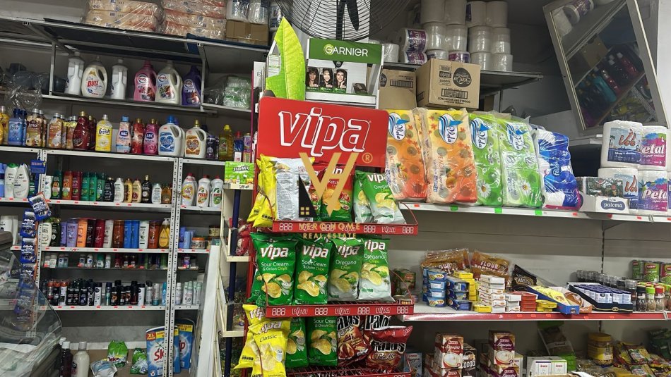 Tirane, jepet me qera dyqan Kati 0, 80 m² 800 € (VARRI I BAMIT)